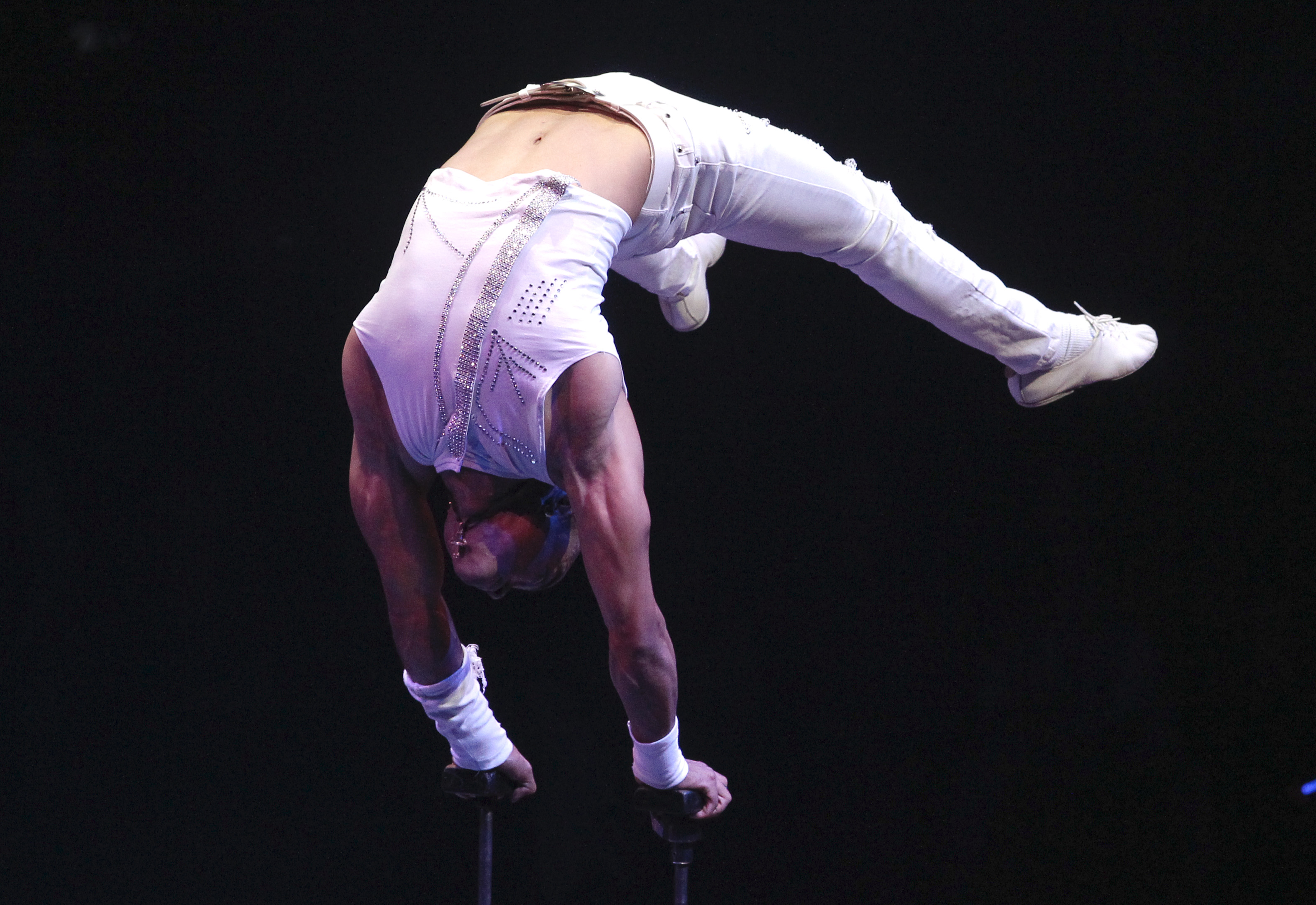 ARMANDO LIAZEED - EQUILIBRES - 2018