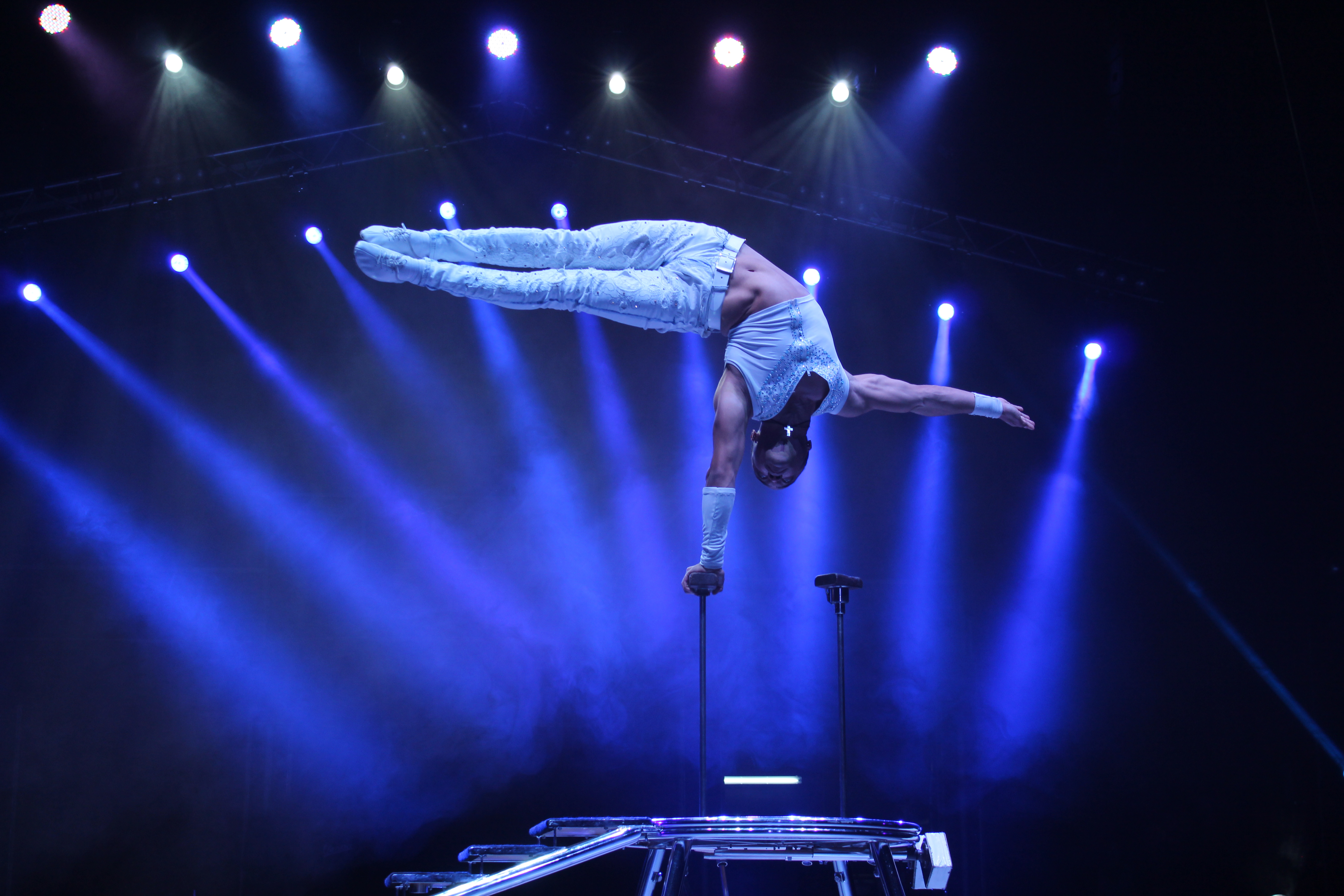 ARMANDO LIAZEED - EQUILIBRES - 2018