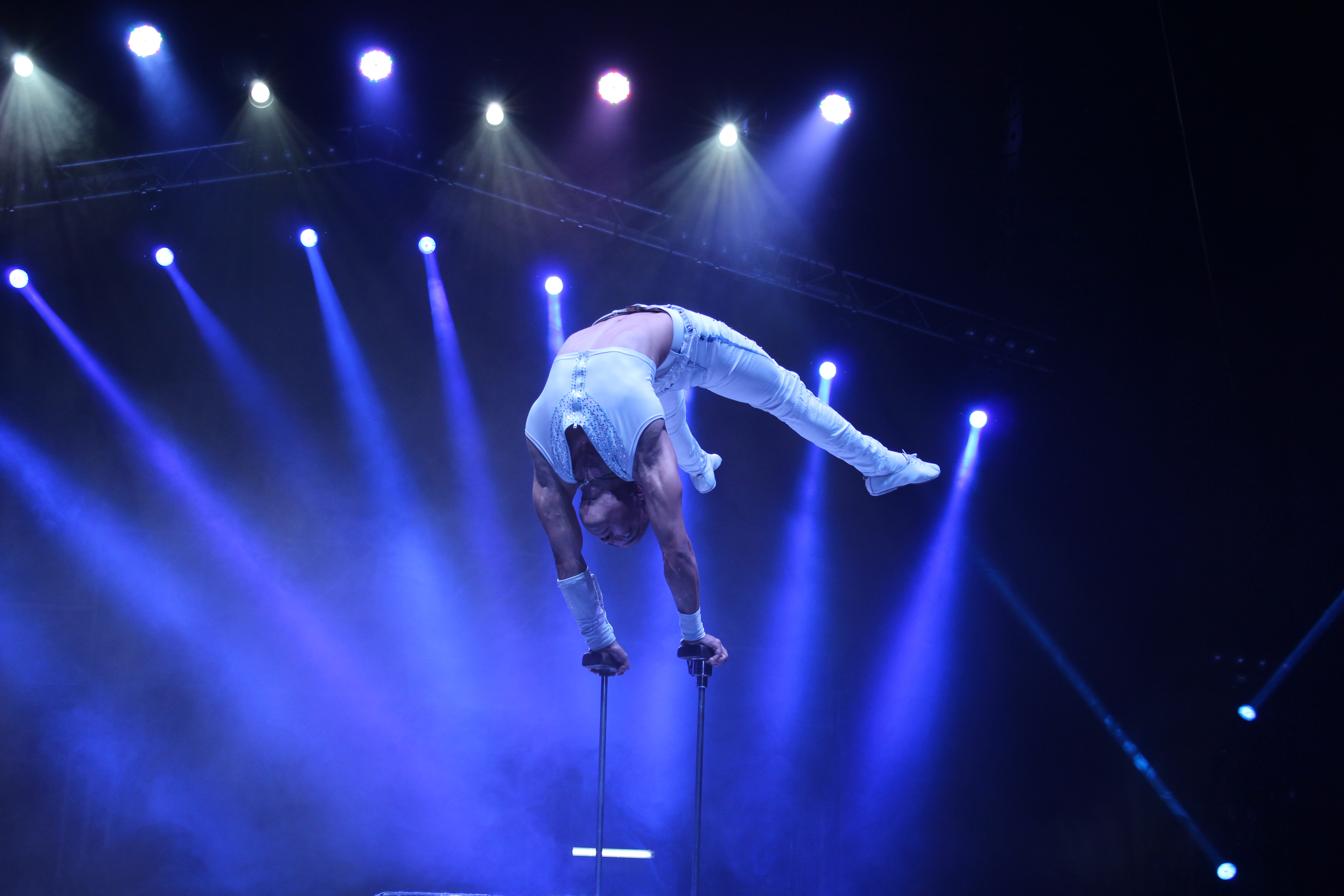 ARMANDO LIAZEED - EQUILIBRES - 2018