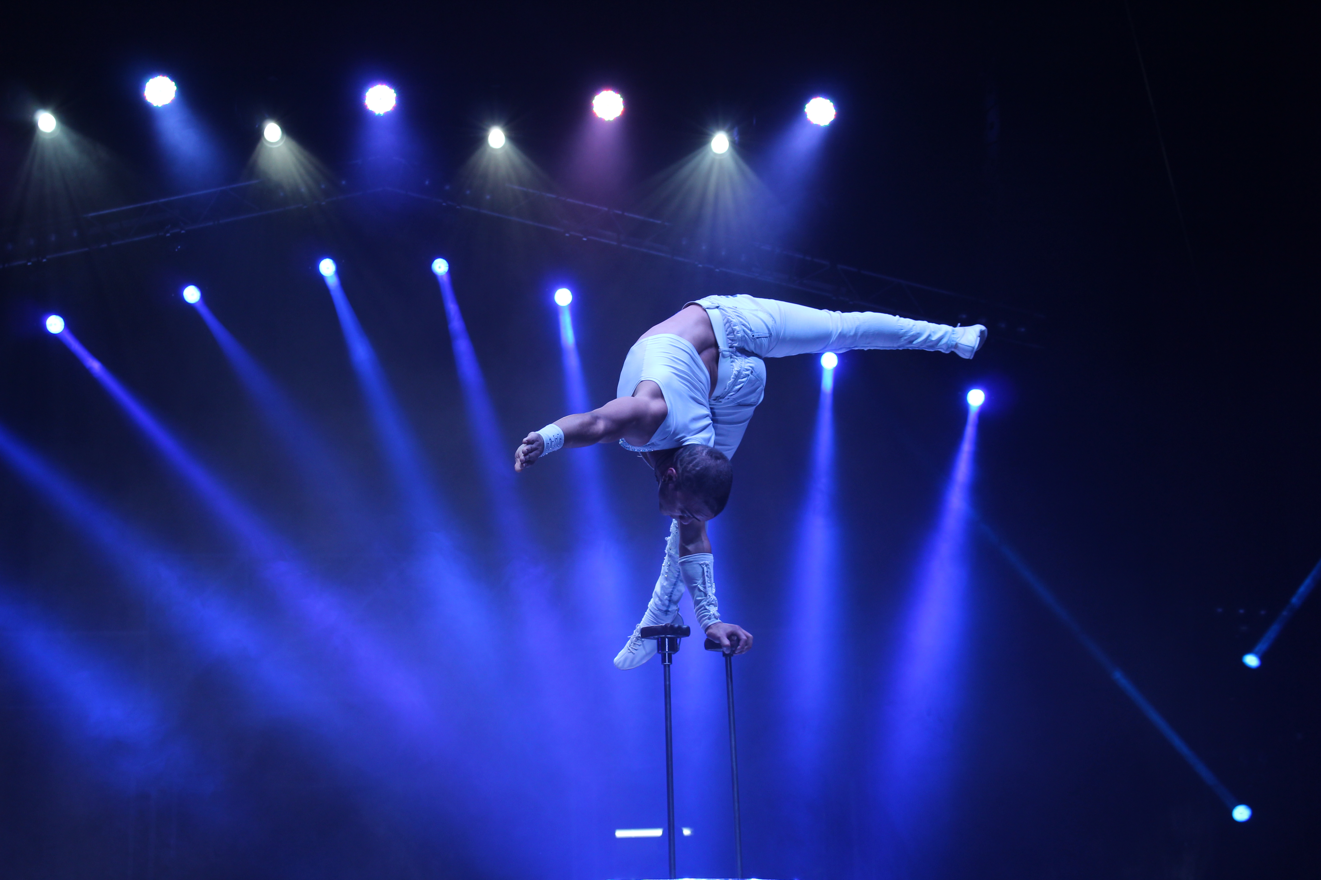 ARMANDO LIAZEED - EQUILIBRES - 2018