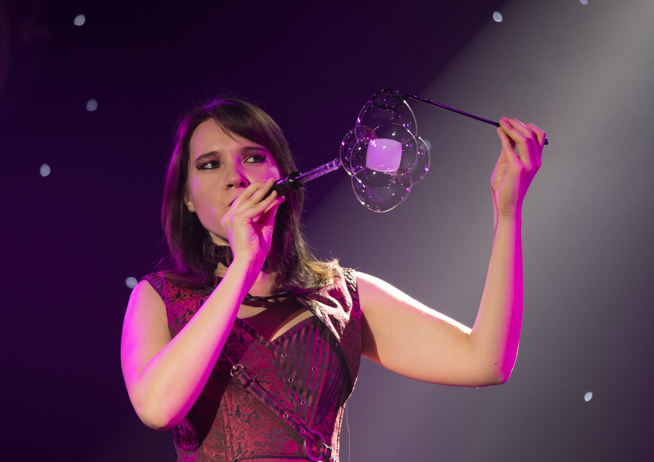 Rolanda Close Up Bubbles