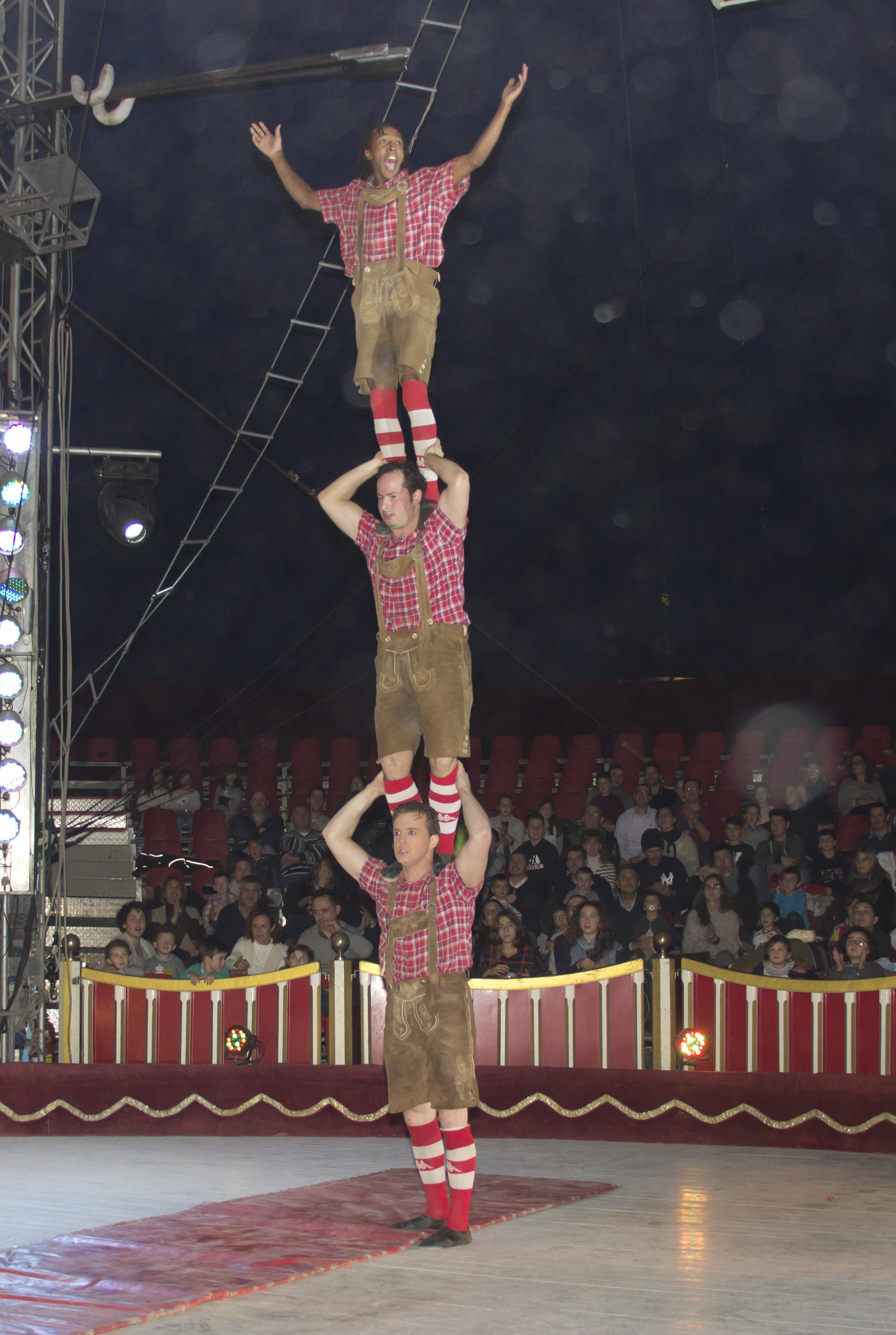 HELMUT BROTHERS - cascadeur - 2018