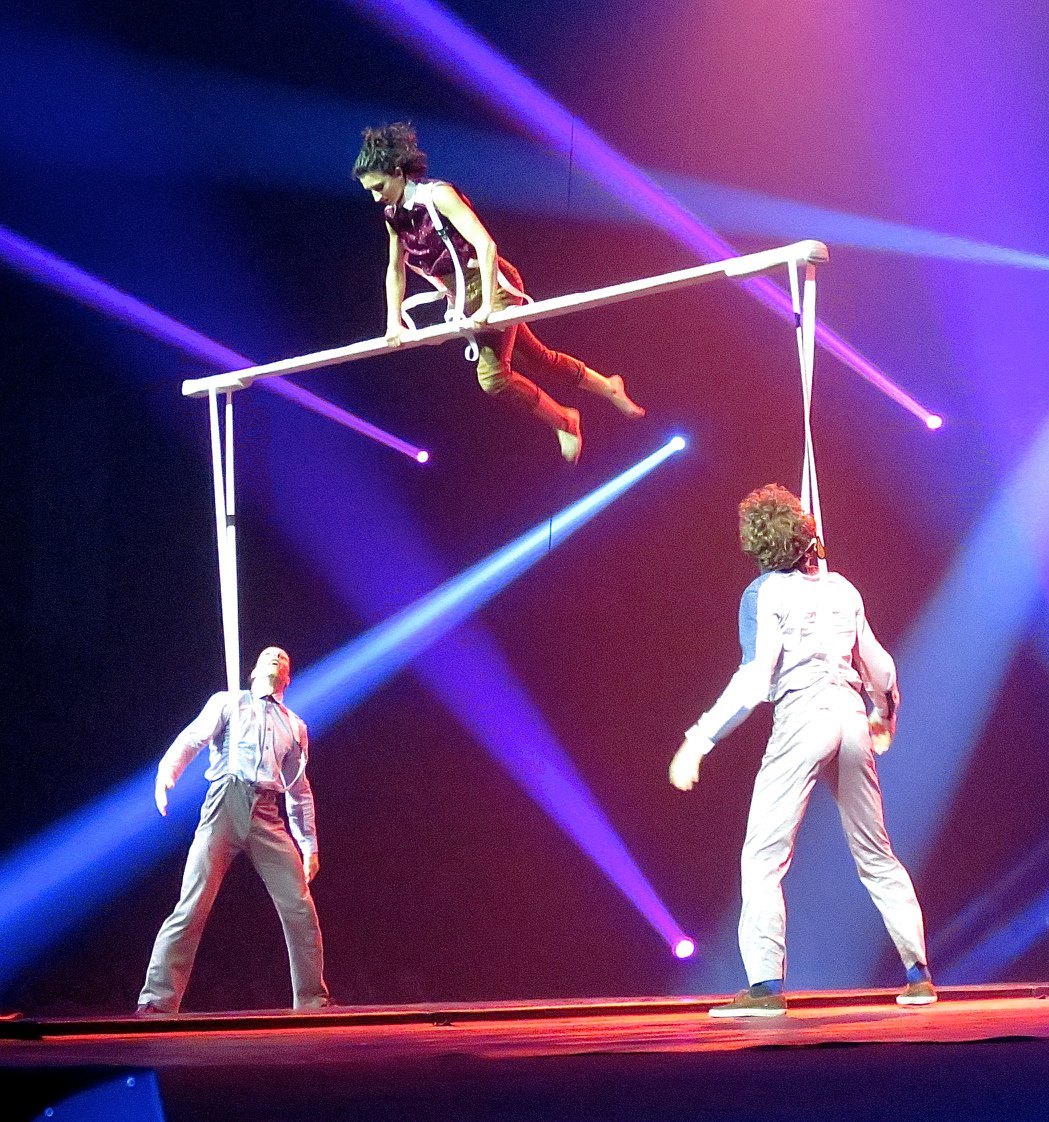 Festival International du Cirque 2016 - Numéro de cirque les barres russes
