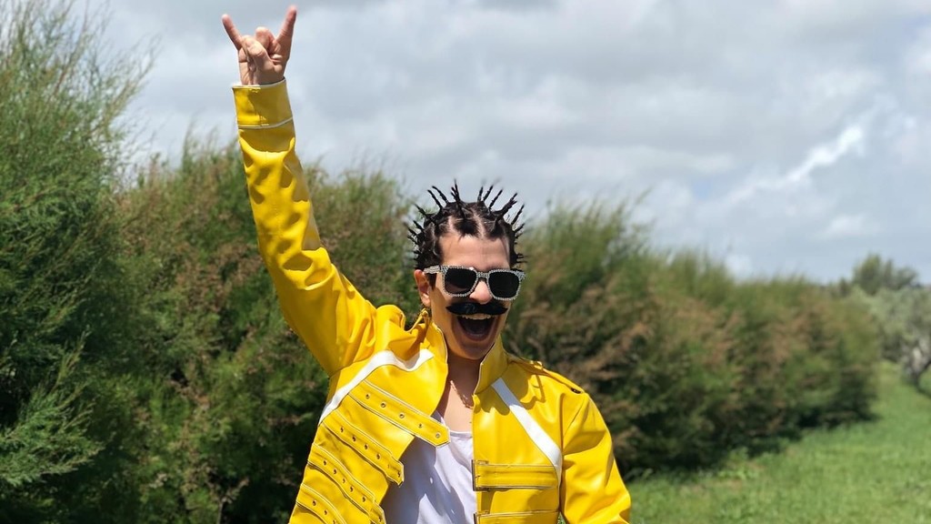 Steve (Freddie Mercury2)